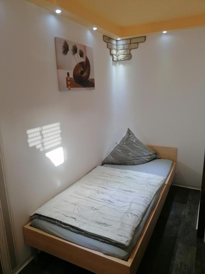 Tinas Ferienwohnung Hohendodeleben Bagian luar foto