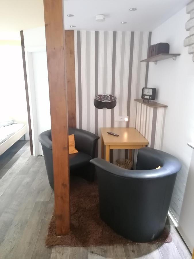 Tinas Ferienwohnung Hohendodeleben Bagian luar foto